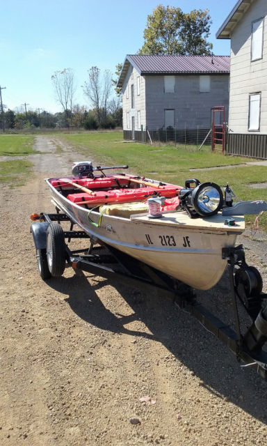 14 FT ALUMINUM BOAT, 9.5 HP MOTOR, TRAILER & ACCESSORIES for sale in ...