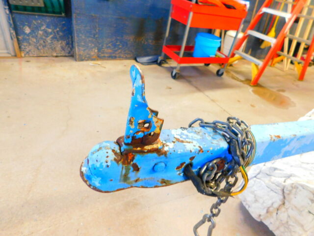 1900 Crestliner Runabout