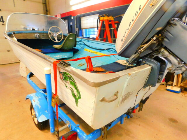 1900 Crestliner Runabout