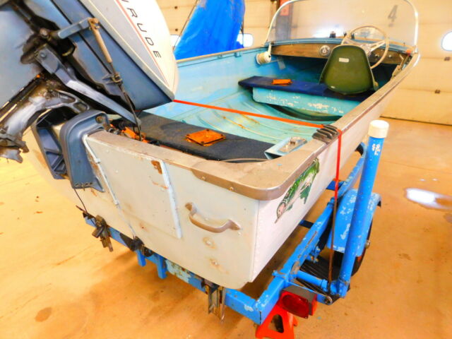 1900 Crestliner Runabout