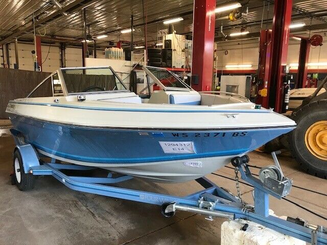 1988 Four Winns Freedom 160 Ski/Wakeboard