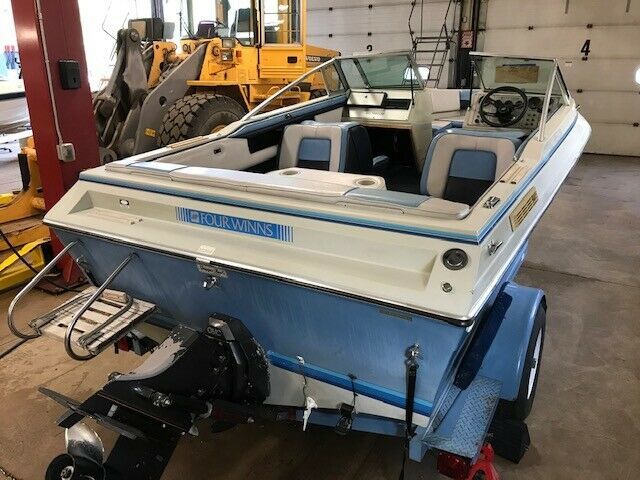 1988 Four Winns Freedom 160 Ski/Wakeboard