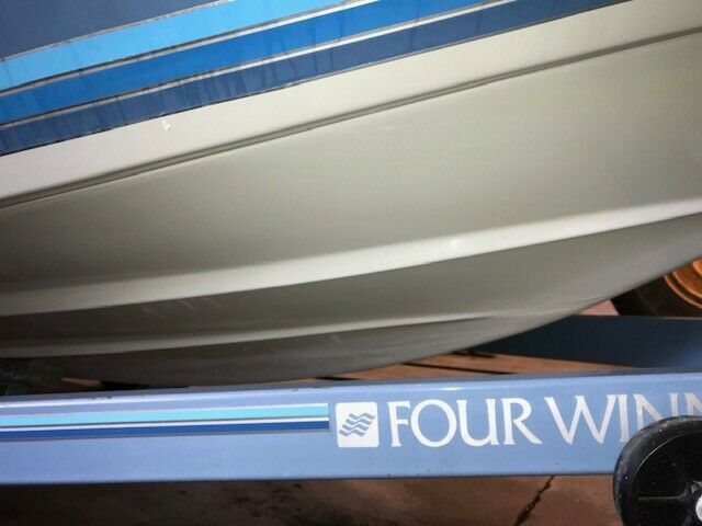 1988 Four Winns Freedom 160 Ski/Wakeboard