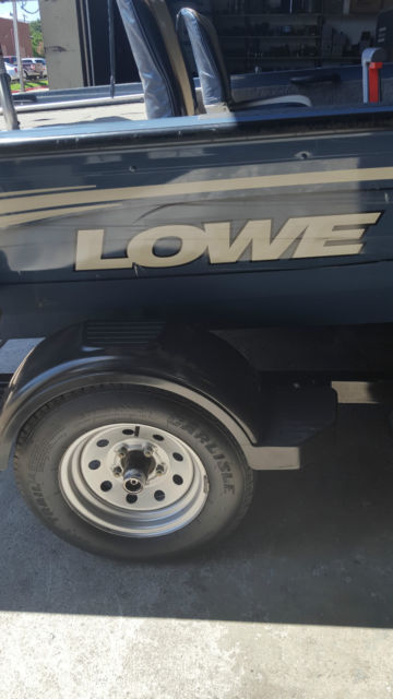 2002 LOWE 17 LOWE Bass