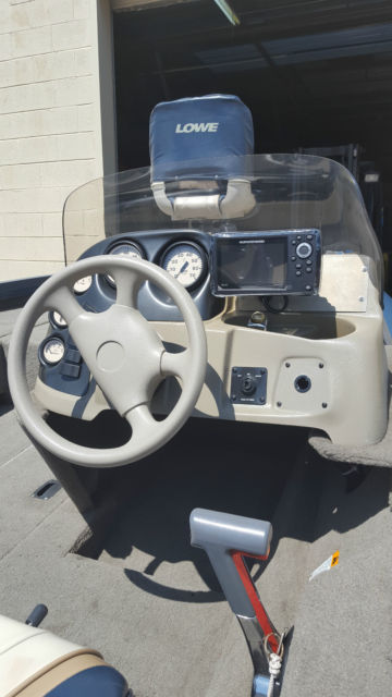 2002 LOWE 17 LOWE Bass