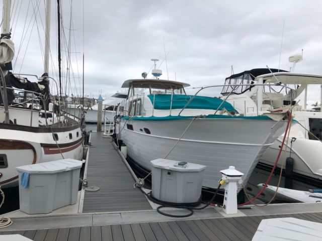 1964 Chris Craft Constellation Aft Cabin