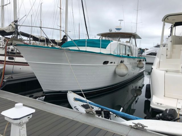 1964 Chris Craft Constellation Aft Cabin