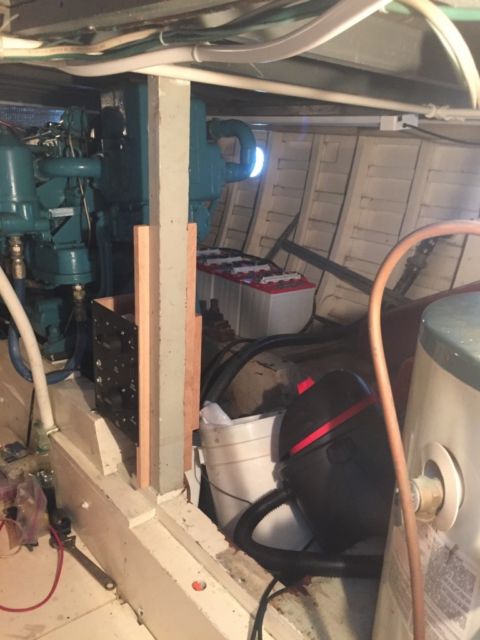 1964 Chris Craft Constellation Aft Cabin