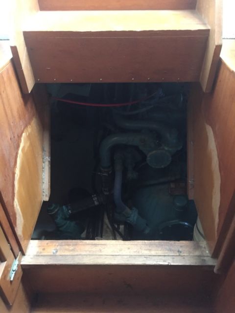 1964 Chris Craft Constellation Aft Cabin