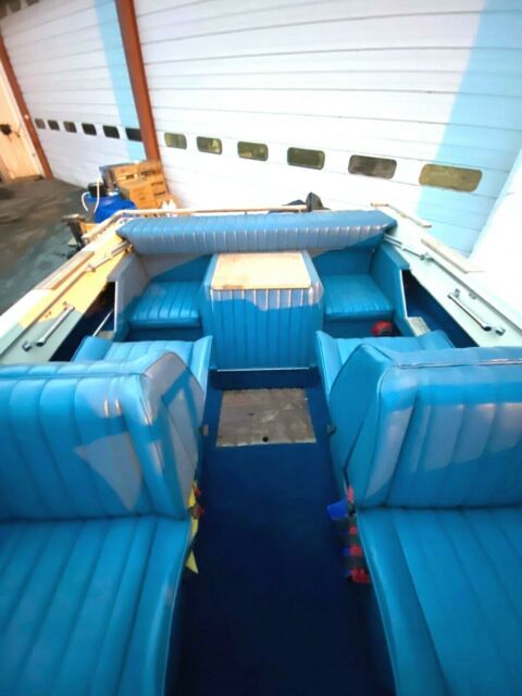 1976 Sea Ray SRV 200 Cuddy Cabin