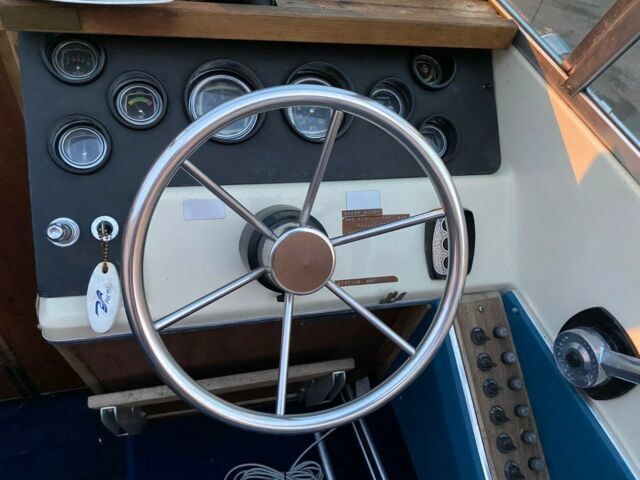 1976 Sea Ray SRV 200 Cuddy Cabin