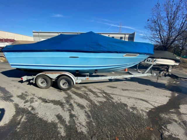 1976 Sea Ray SRV 200 Cuddy Cabin