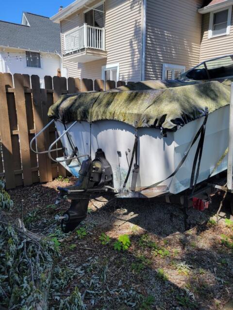 1978 Sea Ray 20ft Boat --