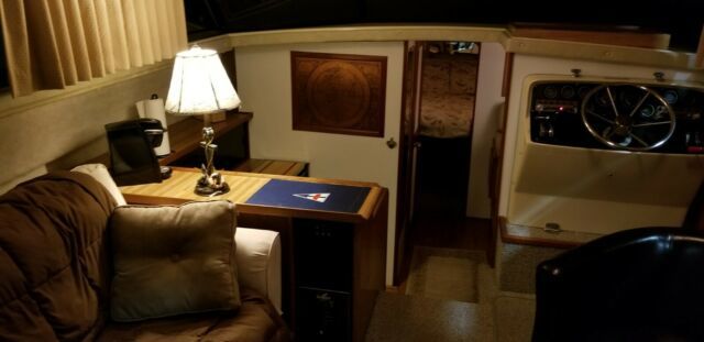 1980 Silverton 34C Flybridge