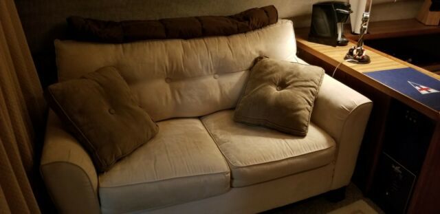 1980 Silverton 34C Flybridge