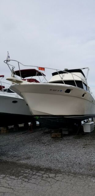 1980 Silverton 34C Flybridge