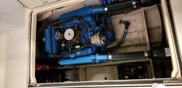 1980 Silverton 34C Flybridge