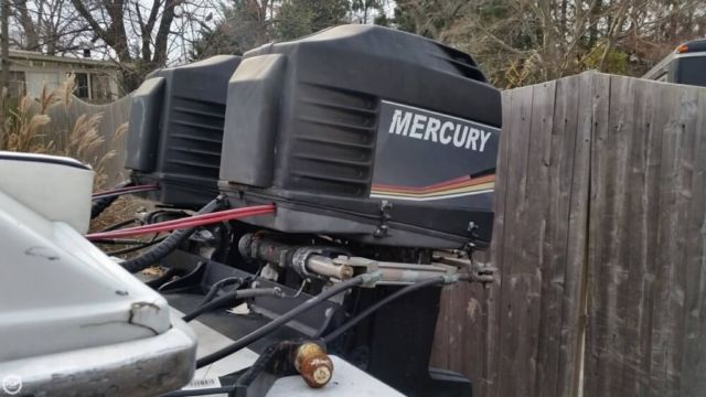 1980 Wellcraft 30 Scarab Sport Center Console