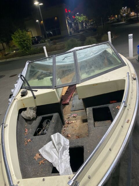 1981 Seaswirl Bowrider