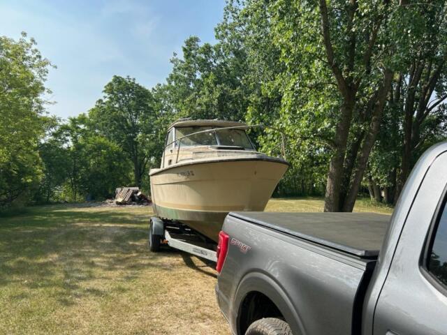 1982 Bayliner Trophy 22ft Boat --