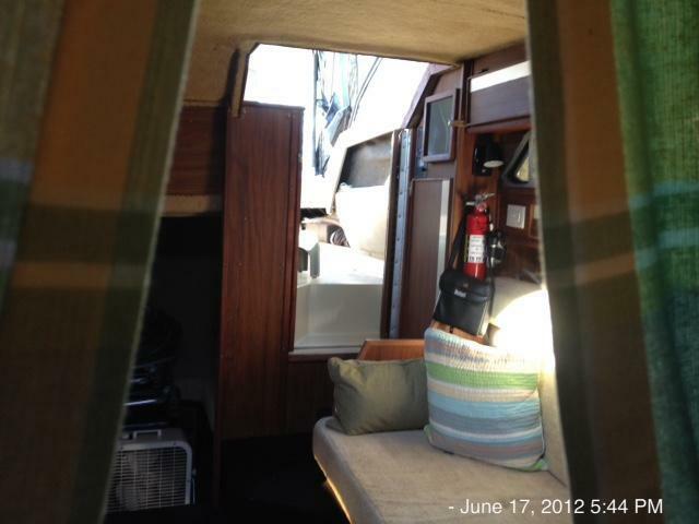 1982 Sea Ray 270 Sundancer Aft Cabin