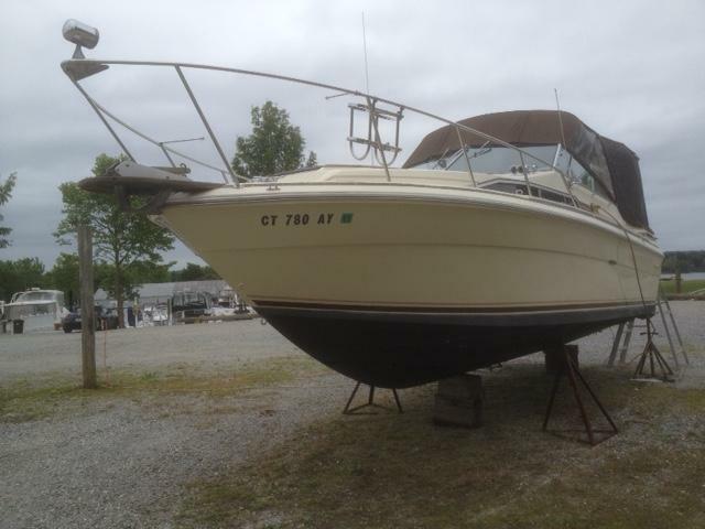 1982 Sea Ray 270 Sundancer Aft Cabin