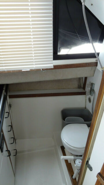 1983 Carver Boats Crusader Flybridge