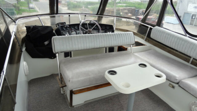 1983 Carver Boats Crusader Flybridge