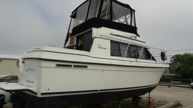 1983 Carver Boats Crusader Flybridge