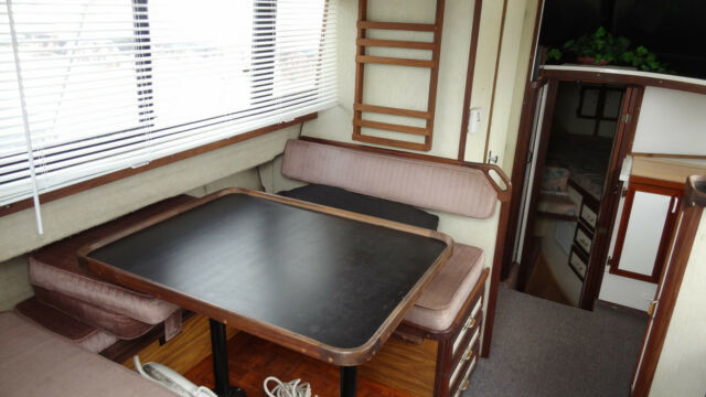 1983 Carver Boats Crusader Flybridge