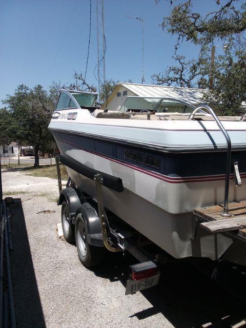 1985 Cobalt 21ft Boat --