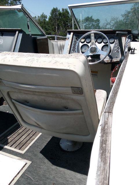 1985 Cobalt 21ft Boat --