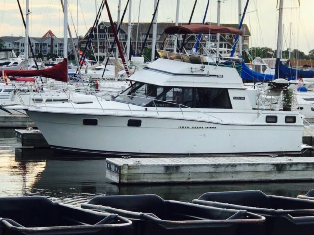 1986 Carver Boats Carver 3207 Aft Cabin