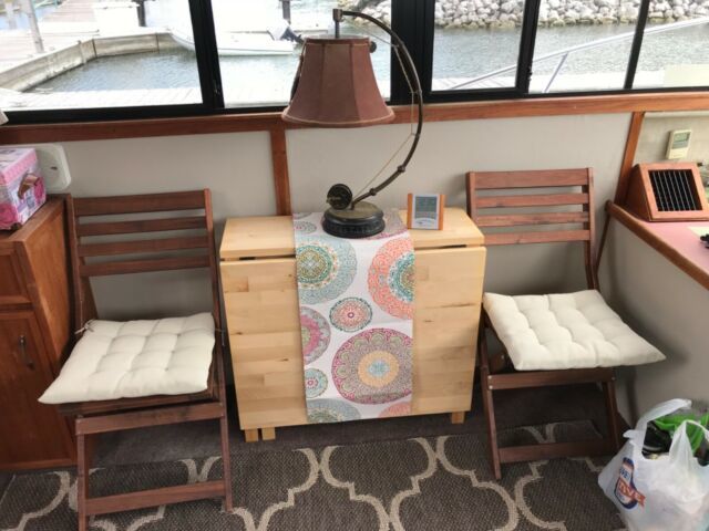 1986 Carver Boats Carver 3207 Aft Cabin