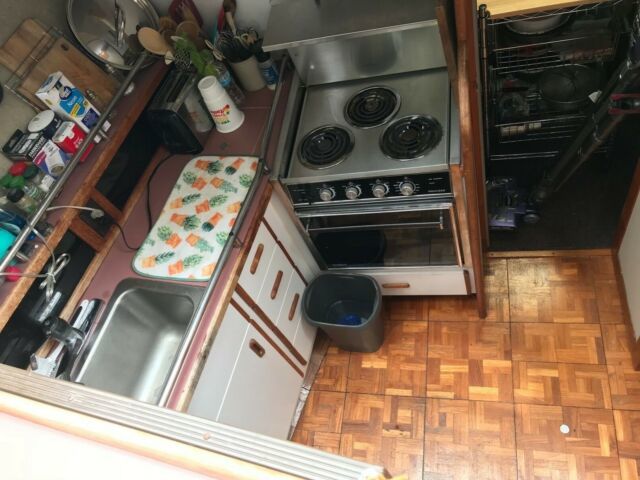 1986 Carver Boats Carver 3207 Aft Cabin