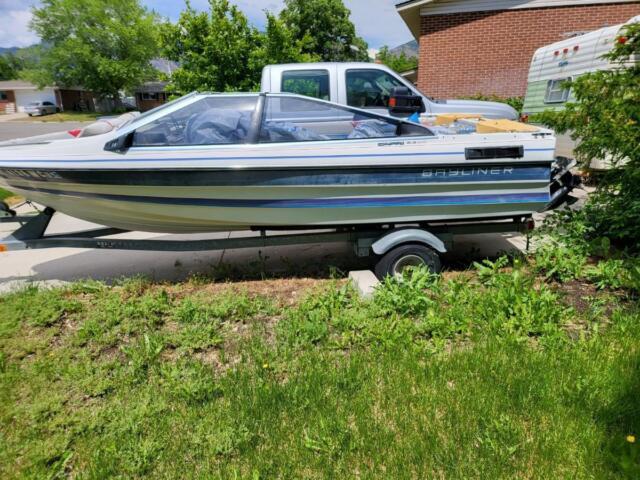 1987 Bayliner 18ft Boat --