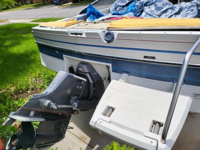 1987 Bayliner 18ft Boat --