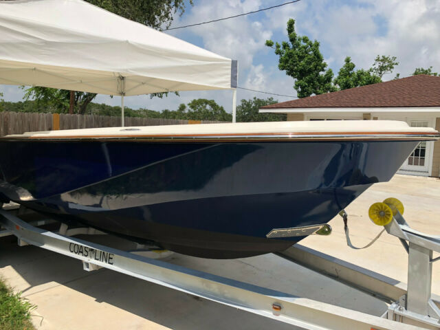 1987 Boston Whaler 22' Guardian Center Console