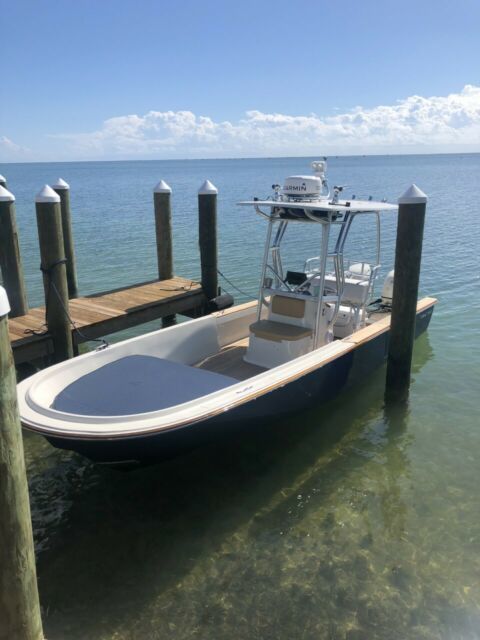 1987 Boston Whaler 22' Guardian Center Console