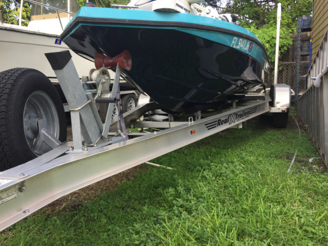 1987 Champion Boats champion Bass