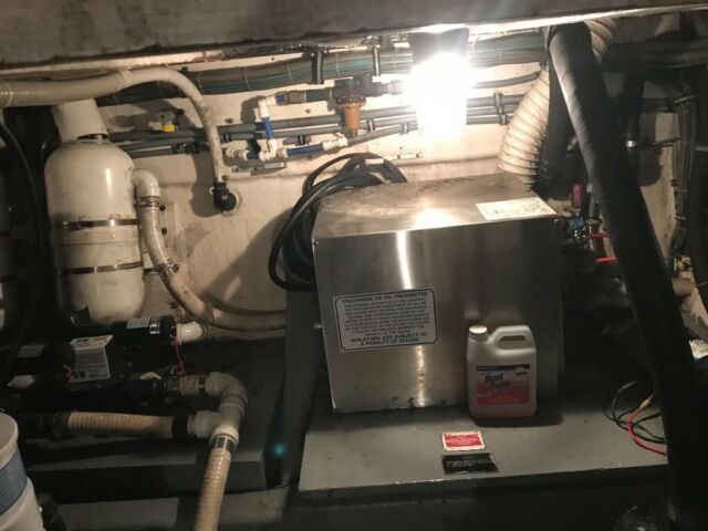 1987 Hatteras Double Cabin Motor Yacht Aft Cabin