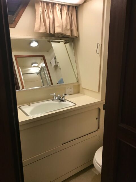 1987 Hatteras Double Cabin Motor Yacht Aft Cabin