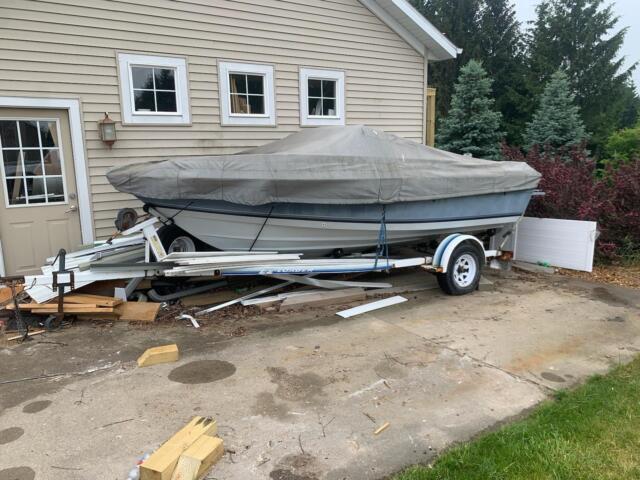 1988 Four Winns 19ft Boat --