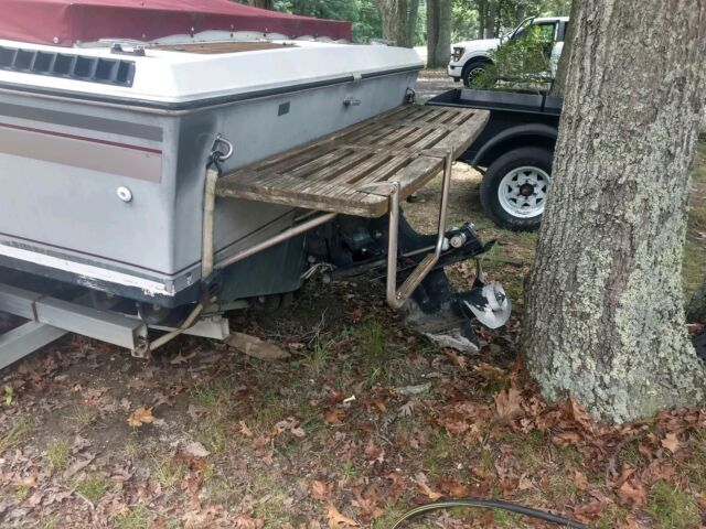 1988 Regal 21ft Boat --
