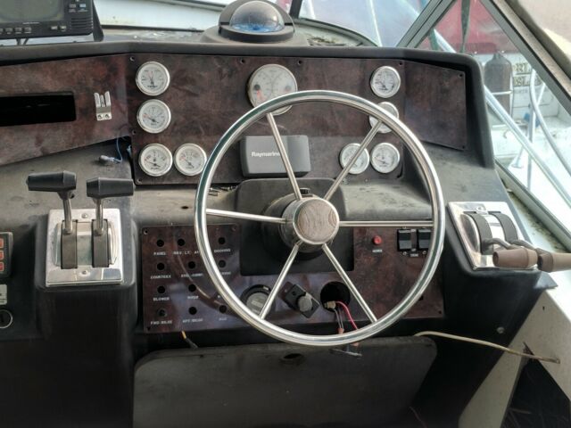 1988 Wellcraft Grand Sport Cuddie