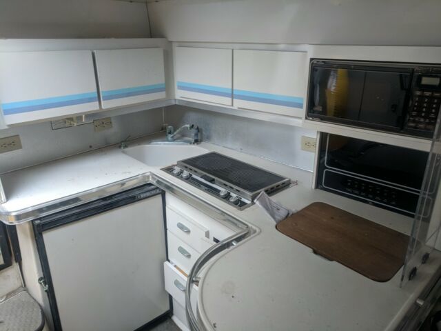 1988 Wellcraft Grand Sport Cuddie