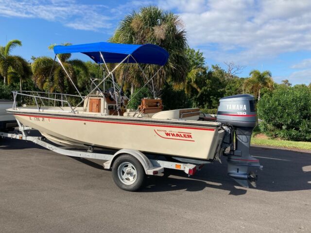 1990 Boston Whaler 19 Outrage Center Console