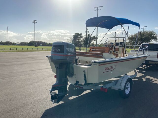 1990 Boston Whaler 19 Outrage Center Console