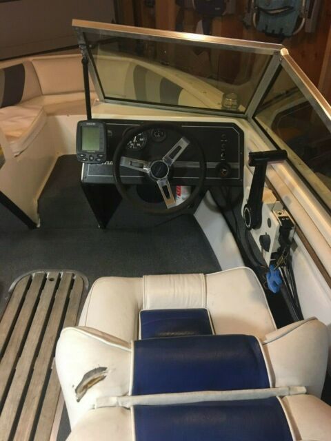 1990 Rinker V-170 Bowrider