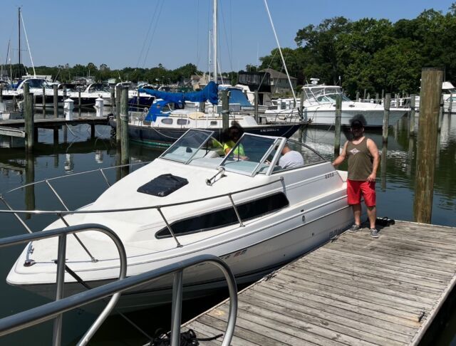 1992 Bayliner 2252 Weekender Aft Cabin